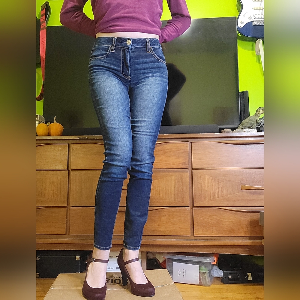 AEO dark blue Hi-Rise skinny jeans Jeggings sz00 (24) Like New